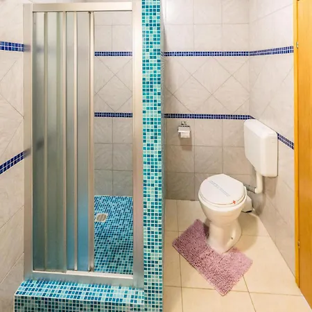 Cozy Apartment In Pula With Swimming Pool *