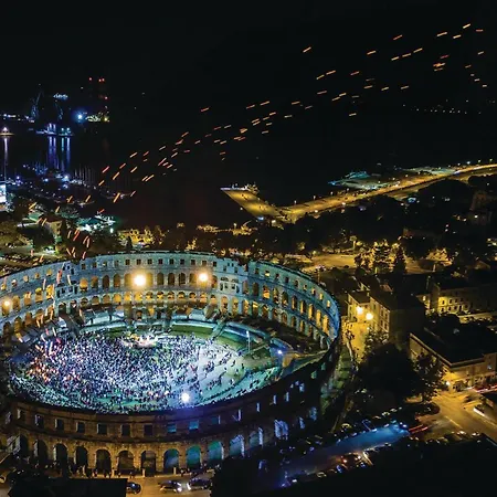 Beautiful In With Wi-fi Pula