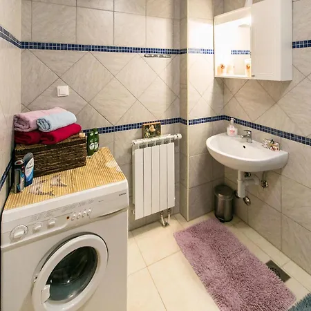 Cozy Apartment In Pula With Swimming Pool