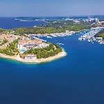 1 Bedroom Gorgeous In Lejlighed Pula