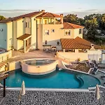 1 Bedroom Gorgeous In Lejlighed Pula